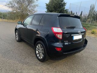 Toyota RAV4 2012