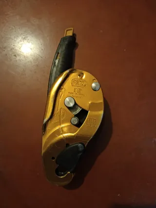 Descensor Petzl i'D