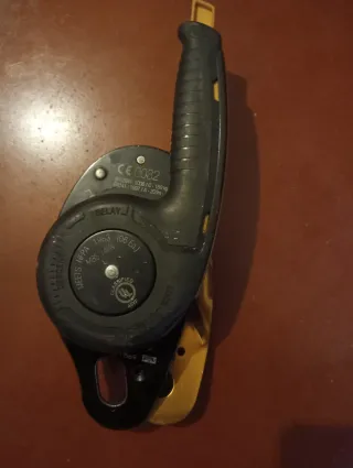 Descensor Petzl i'D