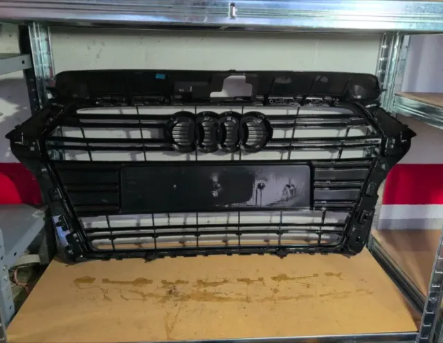 Rejilla Audi A3 2018