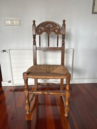 6 Sillas de madera rústicas