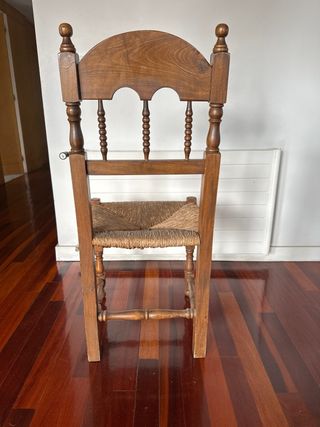 6 Sillas de madera rústicas
