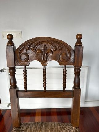 6 Sillas de madera rústicas