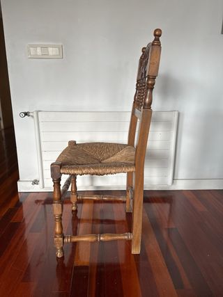 6 Sillas de madera rústicas