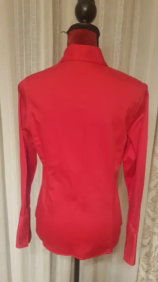 Pack 2 Camisas: Roja y Azul Oscuro