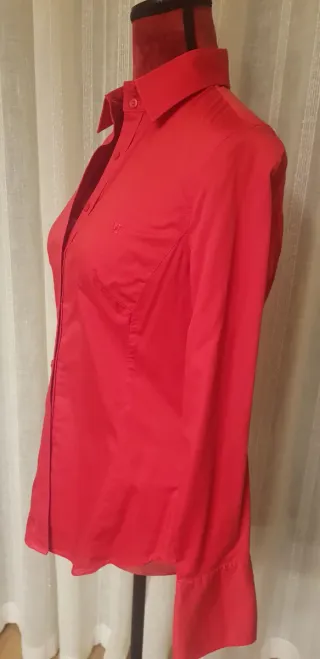 Pack 2 Camisas: Roja y Azul Oscuro