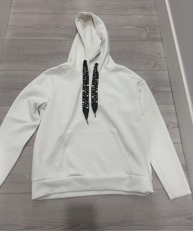 Sudadera ONLY Blanca con Cordones Decorados