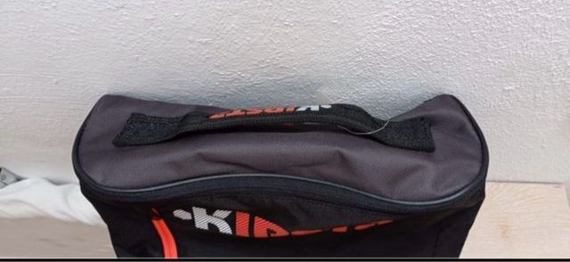 Bolsa de deporte Kipsta negra y naranja
