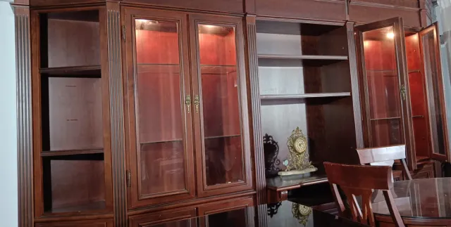 Muebles de salón de madera oscura