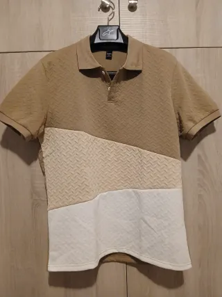 Camiseta Polo Beige y Blanca Texturizada