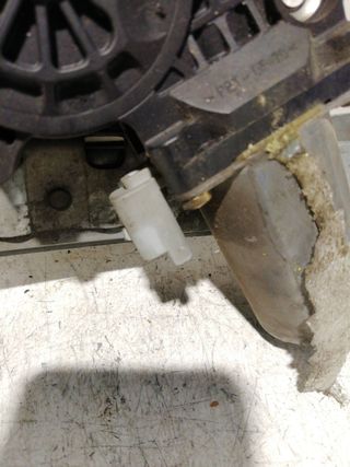 MOTOR ELEVALUNAS DELANTERO DERECHO PEUGEOT 206 BERLINA