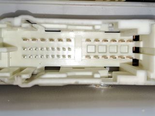CAJA RELES / FUSIBLES TOYOTA YARIS (11)