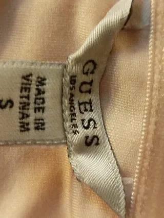 Vestido original de Guess corto encaje rosa.Regalo