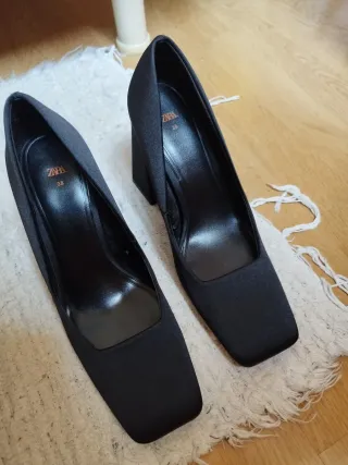 Zapatos Zara Talla 38 Negros