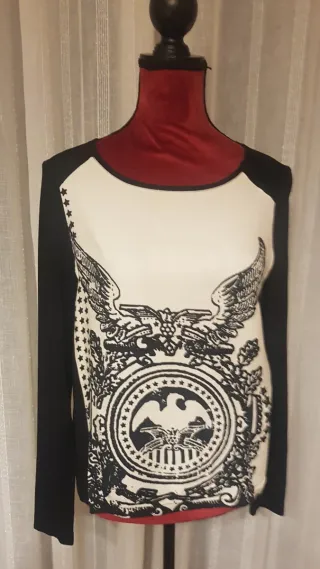 Camiseta Alba Conde Estampado Águila