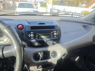 Nissan Almera 2001