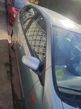 Nissan Almera 2001