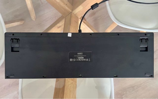 Teclado Mecánico AUKEY Led RGB Negro