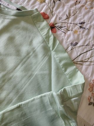 Sudadera crop Puma verde agua.  Talla XS