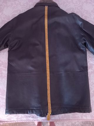 Abrigo de Piel Negro