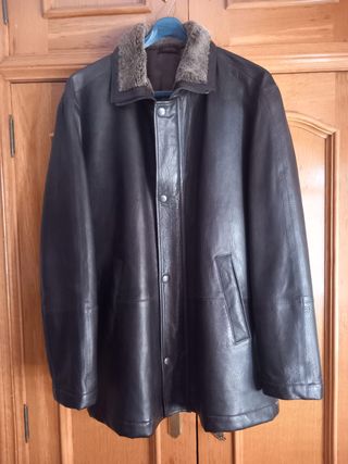 Abrigo de Piel Negro