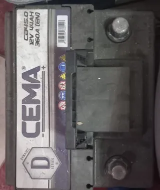 Batería Coche CEMA 12V 44Ah 360A