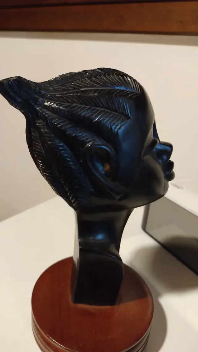 Testa donna africana legno intagliato