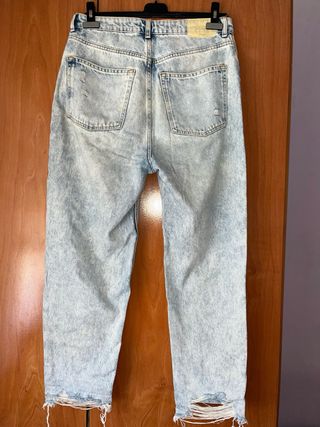 Pantalones vaqueros desgastados azules