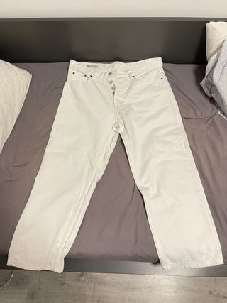Pantalón tejano blanco zara