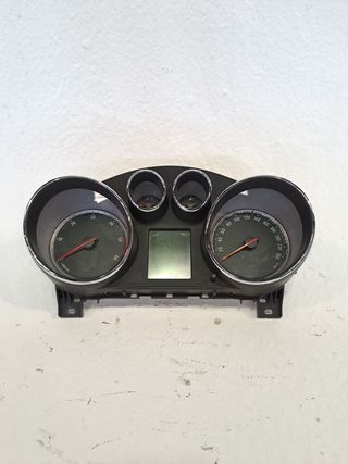 CUADRO INSTRUMENTOS OPEL INSIGNIA BERLINA (6)