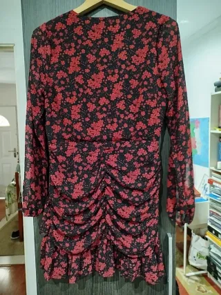 Vestidos LALAI floral rojo y negro