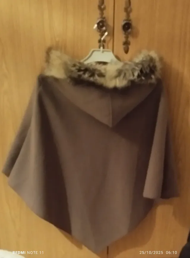 Capa Made In Italy marrón con pelo