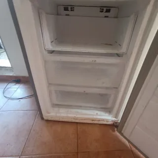 Nevera combi plateada
