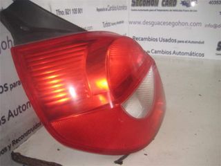 PILOTO TRASERO IZQUIERDO RENAULT CLIO III (2)