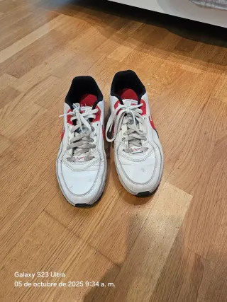 Nike Air Max Blancas y Rojas