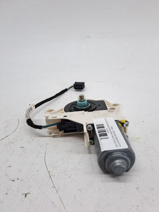 MOTOR ELEVALUNAS DELANTERO IZQUIERDO AUDI A6 BERLINA (4F2)