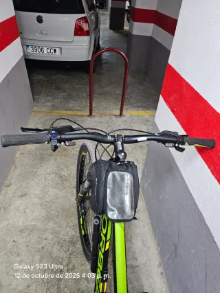 Bicicleta MTB Orbea 29" + casco Kross
