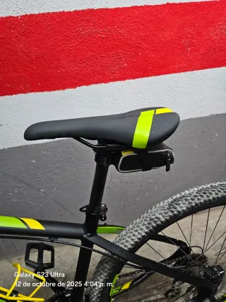 Bicicleta MTB Orbea 29" + casco Kross
