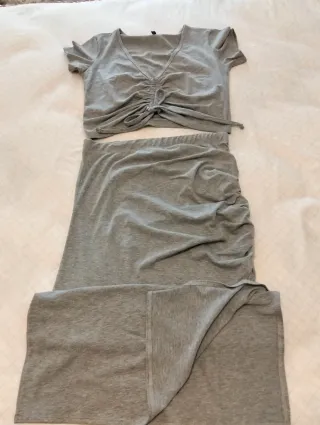 Conjunto Falda y Blusa Gris Ruched