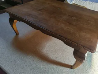Mesa de centro de madera rústica