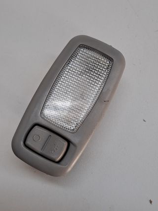 LUZ INTERIOR KIA VENGA (8)