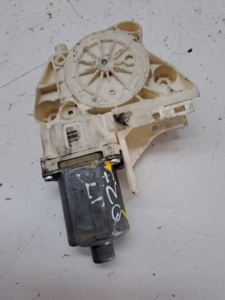 MOTOR ELEVALUNAS DELANTERO IZQUIERDO FORD FOCUS BERLINA (CAK