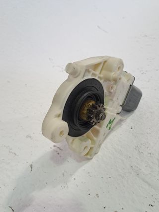 MOTOR ELEVALUNAS DELANTERO IZQUIERDO FORD FOCUS BERLINA (CAP (4)