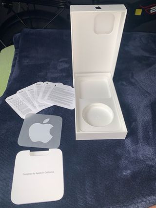 caja de iPhone 14 Pro Max de 128gb Caja + 2 Fundas