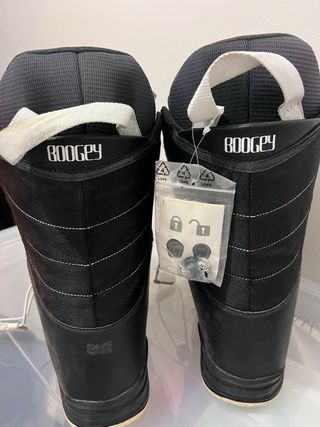 Conjunto: Tabla Snowboard + Botas + Gafas y casco