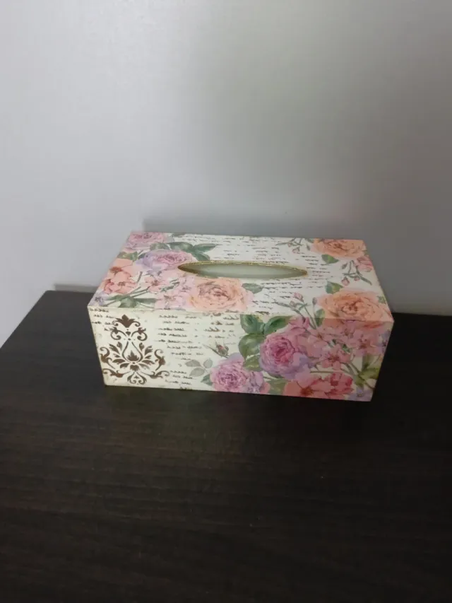 Caja pañuelos madera decoupage flores