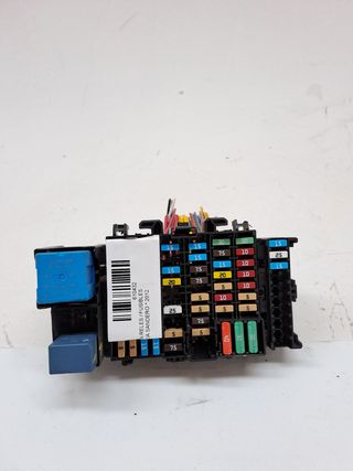 CAJA RELES / FUSIBLES DACIA SANDERO (3)