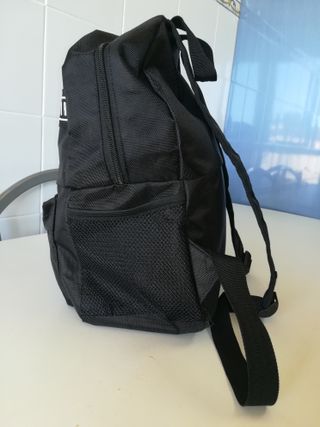 Mochila Tenth Negra Pequeña