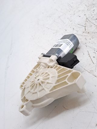 MOTOR ELEVALUNAS DELANTERO DERECHO MERCEDES-BENZ CLASE B (W2 (3)