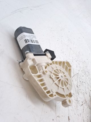 MOTOR ELEVALUNAS DELANTERO DERECHO MERCEDES-BENZ CLASE B (W2 (3)